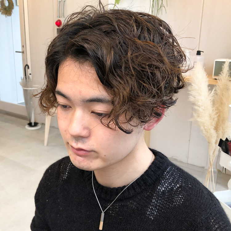 Acce Hair 町田 センターパートのスパイラルメンズパーマ